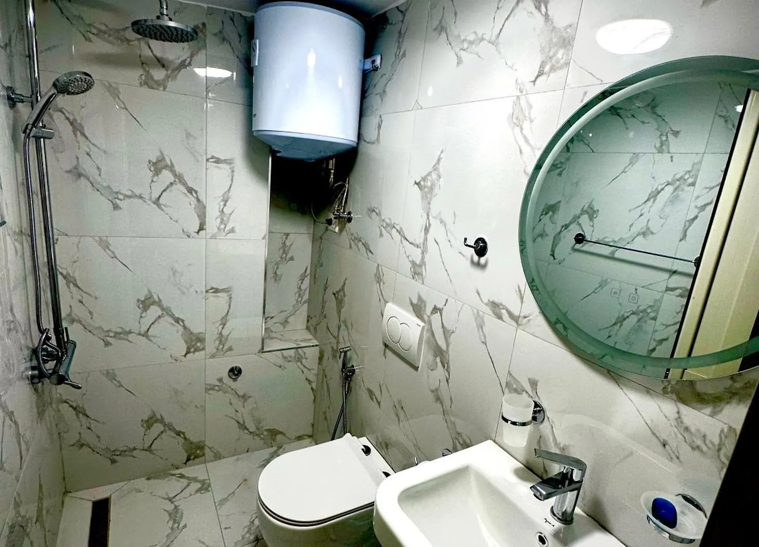 Br'S New Bazaar Villa Tirana